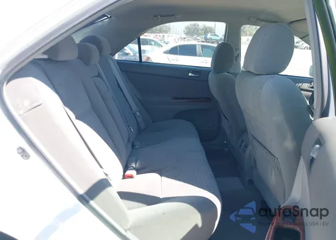 2005 Toyota Camry Xle z USA, uszkodzony, nr VIN 4T1BE30K75U029634